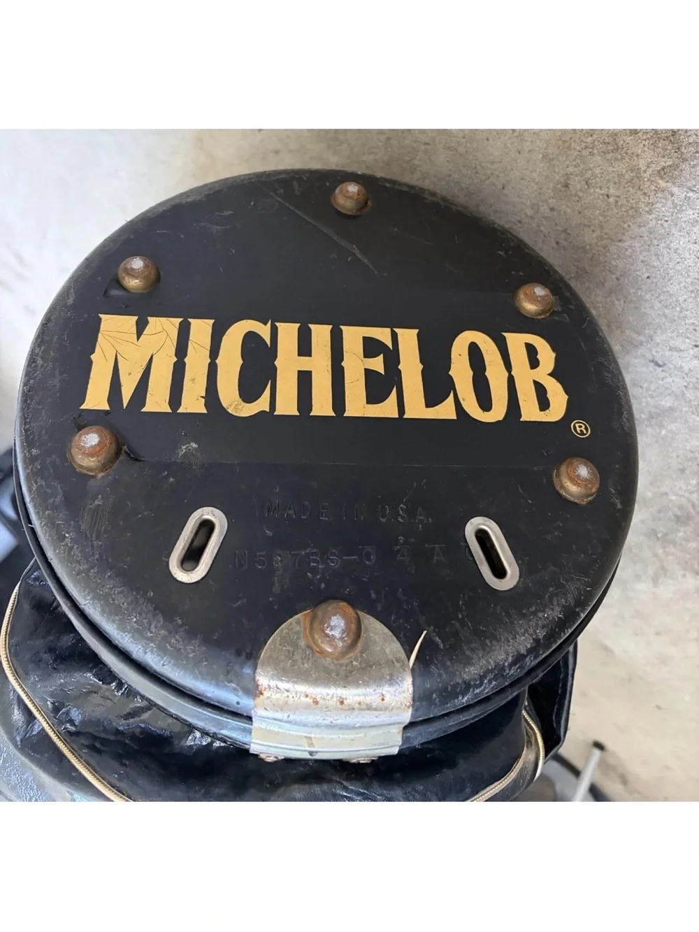 VINTAGE MICHELOB Black Faux Leather Carry Golf Bag 35